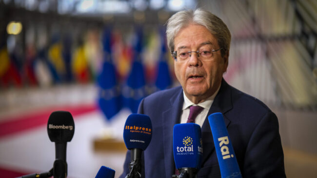 Bruselas tiene diez días para aprobar 'in extremis' 6.000 millones de fondos para España