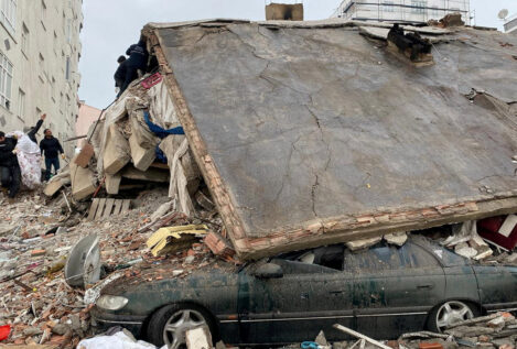 El Gobierno activa a la UME para colaborar en la ayuda a Turquía tras el terremoto