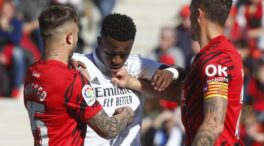 LaLiga denuncia por sexta vez insultos racistas al futbolista Vinicius