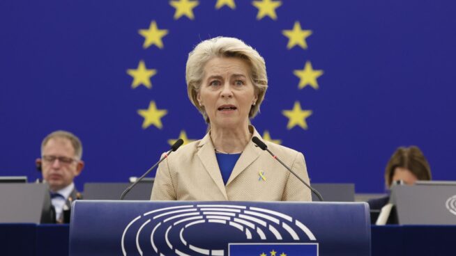 La UE identificará los activos financieros rusos congelados para "su posible uso" en la reconstrucción de Ucrania