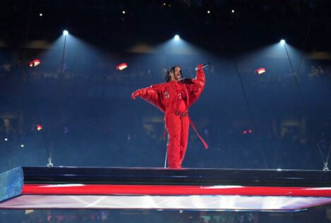 Así ha sido la actuación de Rihanna en el descanso de la Super Bowl