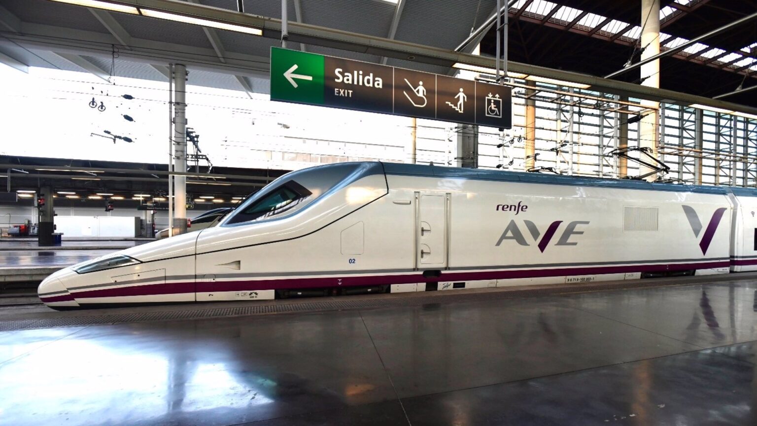 El AVE entre Madrid y Barcelona cumple 15 años: 140 millones de viajeros en este tiempo