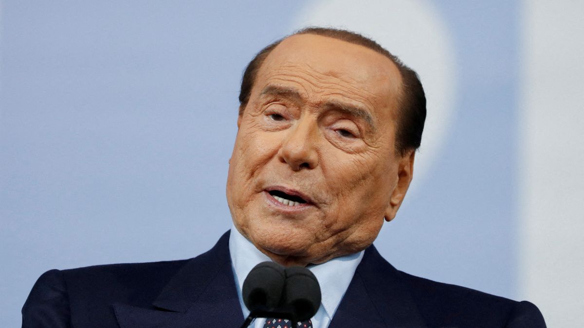 Berlusconi, absuelto de los cargos de corrupción de testigos en relación a sus fiestas