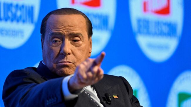 Berlusconi culpa a Ucrania de la guerra y señala a Zelenski por «atacar» el Donbás