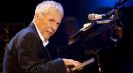 Muere Burt Bacharach, el compositor de éxitos como 'I Say a Little Prayer' y 'Raindrops Keep Falling on My Head'