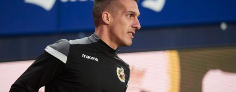 El árbitro Estrada Fernández se querella contra Negreira por presunta corrupción deportiva