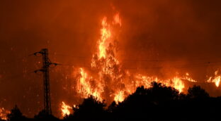 El Gobierno alertará desde hoy a través de un SMS del peligro de un seísmo, incendio o DANA