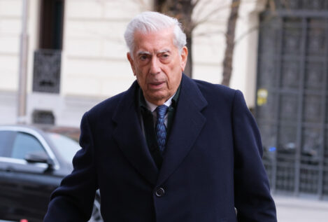 Vargas Llosa: «Nunca jamás en la vida se me hubiera ocurrido ridiculizar a Isabel»
