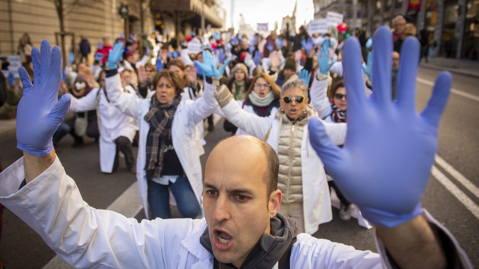 La huelga de médicos sigue en Madrid y Navarra sin visos de acuerdo