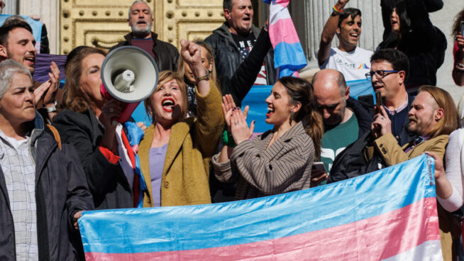 Prisiones retrasará la aplicación de la 'ley trans' hasta que los expertos analicen su impacto