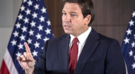 DeSantis retirará los fondos públicos para programas de educación en diversidad, inclusión y raza en Florida