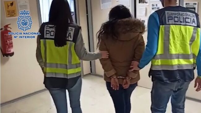 Detenida en Madrid por abandonar a su hija de cuatro años de noche para irse a trabajar