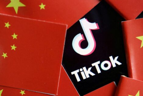 Estados Unidos da 30 días a los empleados federales para eliminar TikTok de sus móviles