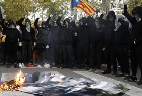 La Policía detiene a seis miembros de las juventudes de la CUP por sabotajes en Cataluña