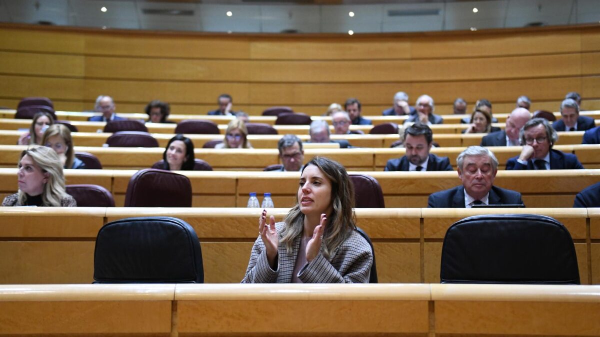 Irene Montero reprocha a los diputados del PP que se rían cuando dice «vosotres»