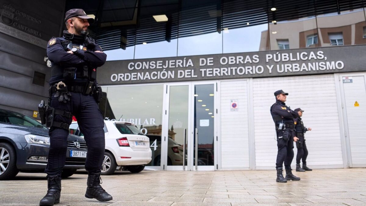 Ocho detenidos en Cantabria por posibles irregularidades en una Consejería