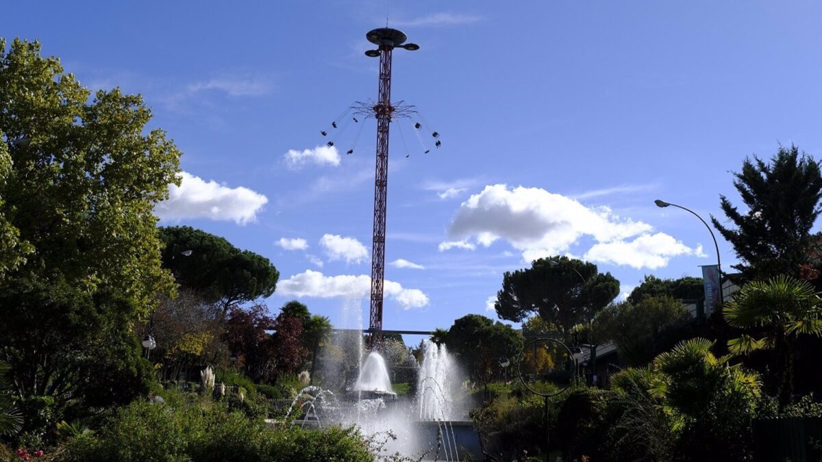 Un apagón obliga a cerrar el Parque de Atracciones de Madrid en su primer día abierto