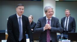 La Comisión Europea avala a Sánchez en Madrid en pleno escándalo Koldo
