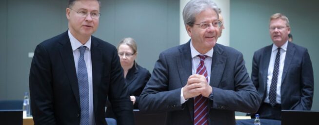 Bruselas pone bajo lupa el diálogo del Gobierno con las regiones en el reparto de los fondos UE