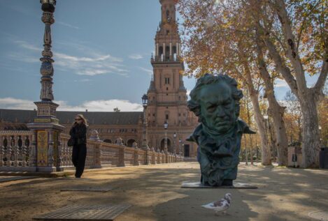 La gala de los Goya vuelve con un protocolo antiacoso y un duelo Sánchez-Feijóo en Sevilla