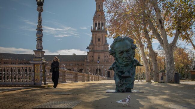 La gala de los Goya vuelve con un protocolo antiacoso y un duelo Sánchez-Feijóo en Sevilla