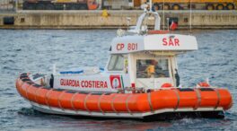Al menos 40 muertos tras naufragar un barco de inmigrantes cerca de la costa italiana
