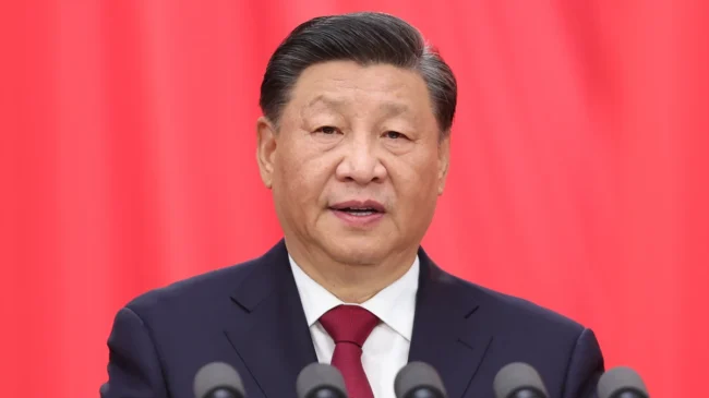 China cambia a su representante comercial en plena guerra arancelaria con Trump