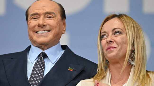 El Gobierno de Meloni insiste en su apoyo "firme" a Ucrania después de que Berlusconi culpara Zelenski de la guerra