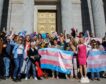 Madres de chicas con disforia creen que la ‘ley trans’ omite a quien quiere frenar su transición