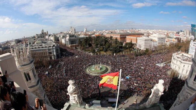 Miles de personas protestan en Madrid contra el «desmantelamiento» de la sanidad pública
