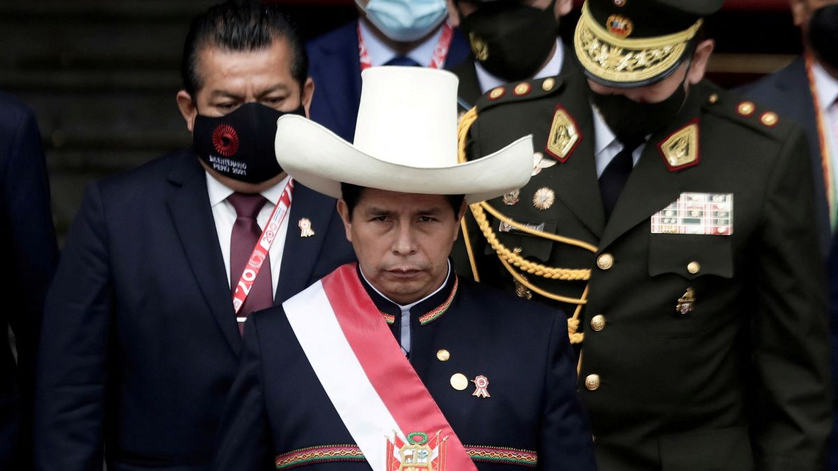 Pedro Castillo rechaza contestar al Congreso sobre el golpe de Estado de Perú
