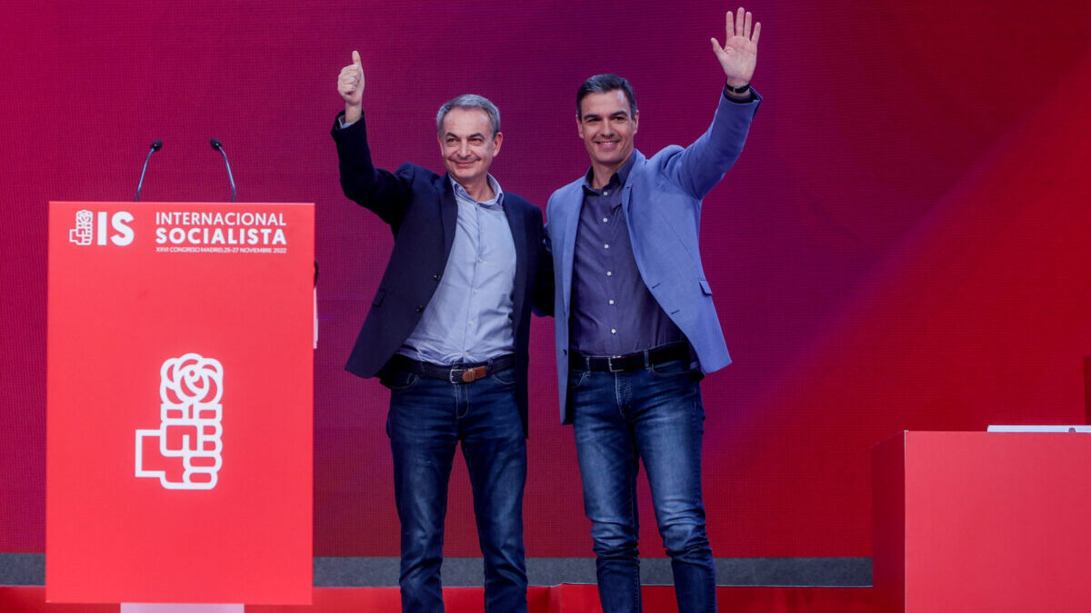 Sánchez recurre a los fontaneros del ‘Plan E’ de Zapatero para desatascar los fondos europeos