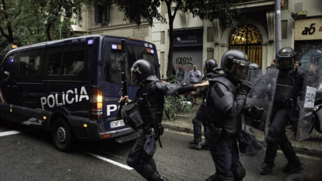 Absuelto el policía local catalán acusado de coacciones a un hotel que alojó a agentes el 1-O