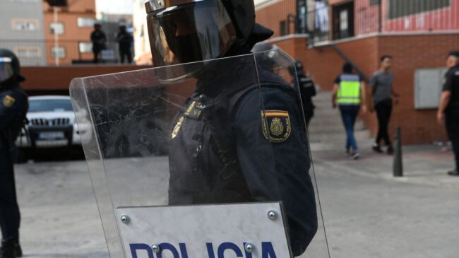 Un chico de 17 años, herido grave tras ser alcanzado por una bala en Ceuta