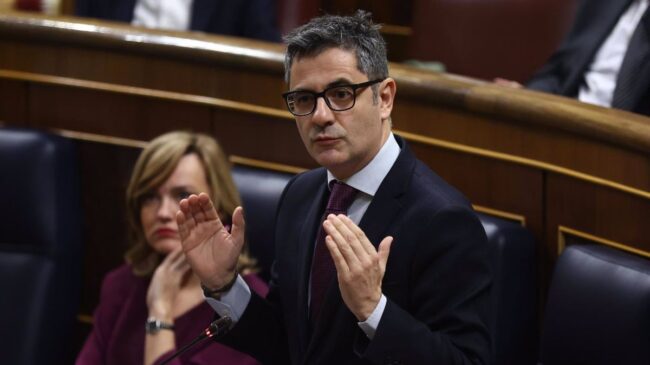 El PSOE cuestiona a Feijóo si el aborto es un derecho y le pide que aclare su postura