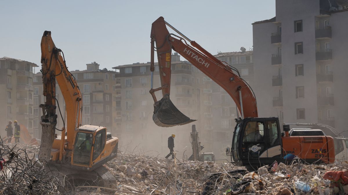 Rescatada con vida una joven tras 250 horas bajo los escombros de Turquía