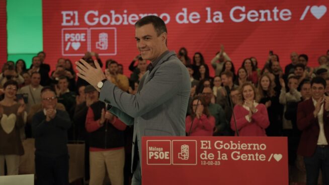 Sánchez acude en Falcon a un mitin en el que reclama «coherencia a la  minoría