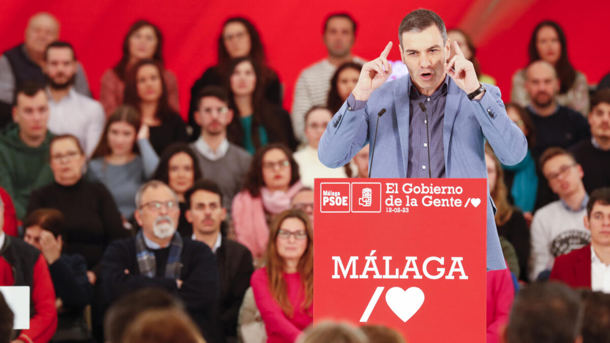 Sánchez copia el discurso a Podemos al anunciar que el martes sube el SMI: censura a «los de arriba», «la minoría elitista»