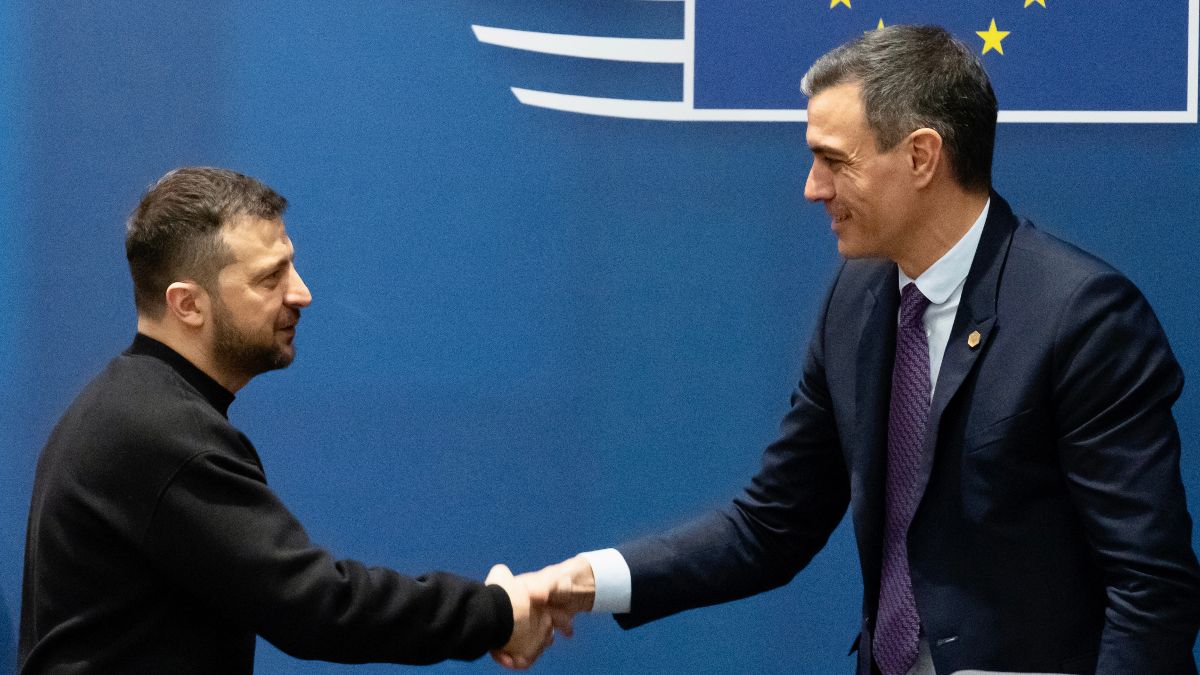Sánchez anuncia que España «estudiará» con los Veintisiete en envío de cazas a Ucrania