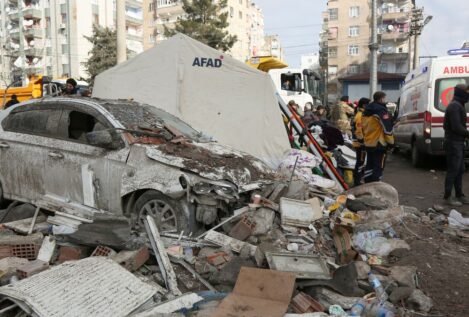 Inditex dona tres millones a la Media Luna Roja turca para los afectados por los terremotos