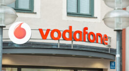 Zegona ultima la solicitud para comprar Vodafone pese a las dudas del Gobierno