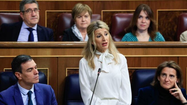 Yolanda Díaz retrasó el plan de eólica marina de Ribera porque no calculó el impacto en la pesca