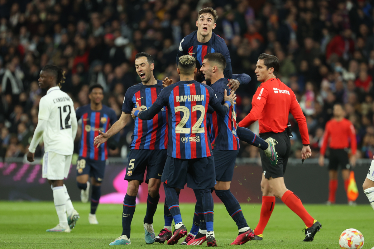 El Barcelona se impone por la mínima al Real Madrid en la ida de las semifinales de la Copa
