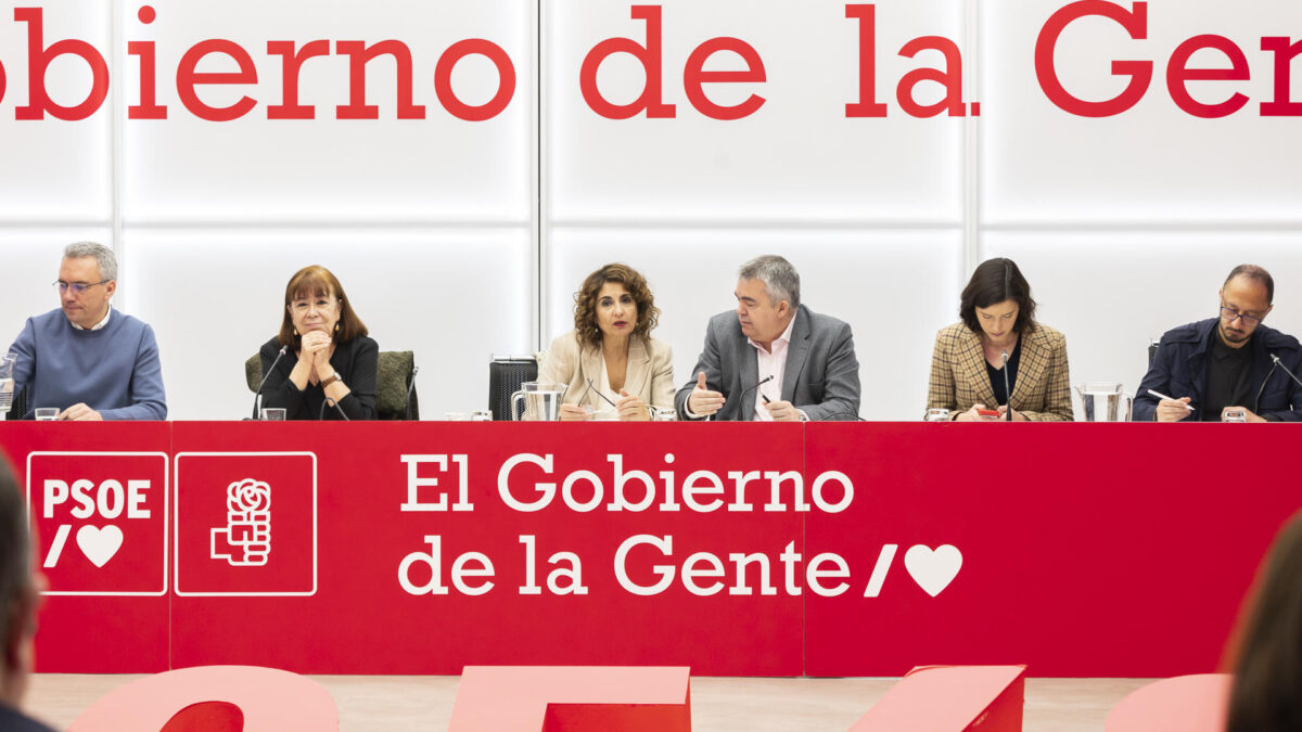 El PSOE simplifica el caso Mediador hablando de «manzana podrida» mientras el PP acusa a Sánchez de intentar silenciarlo
