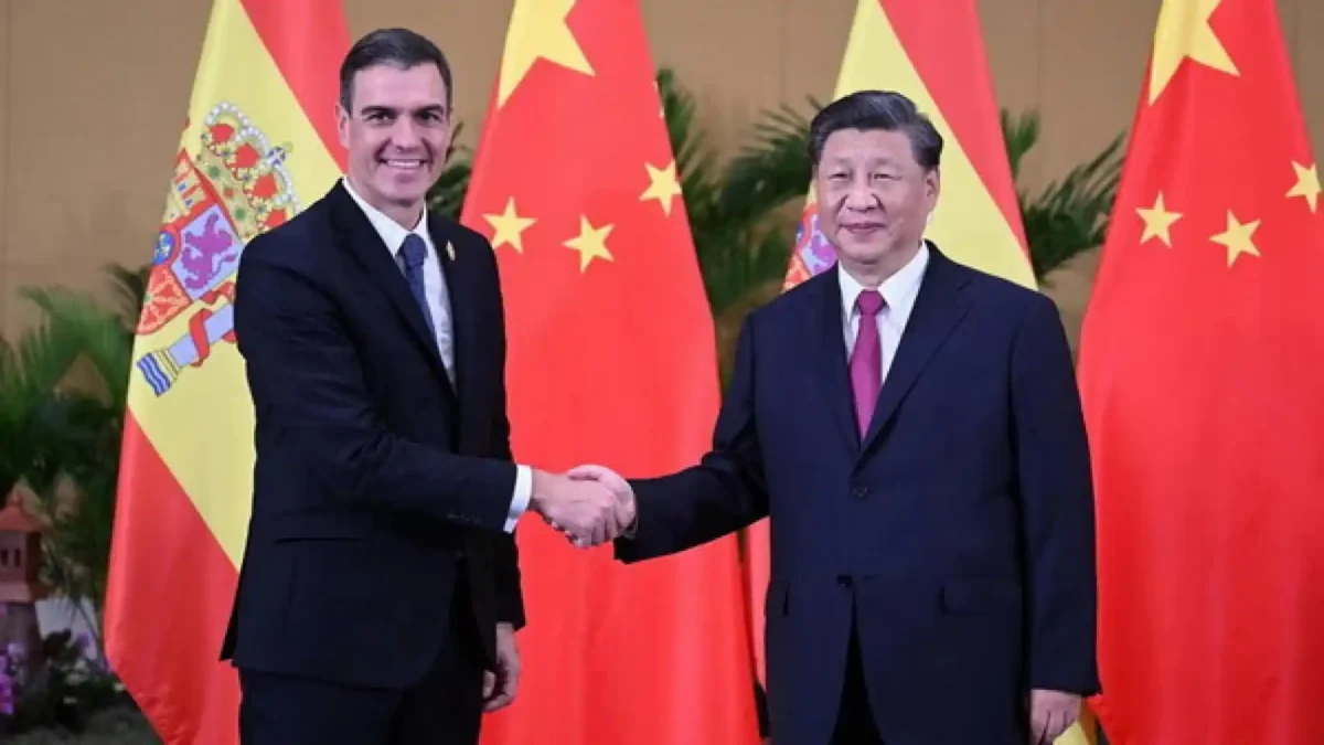 Xi Jinping invita a Sánchez a Pekín en plenas negociaciones para una posible paz en Ucrania