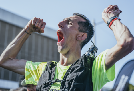 Álex Roca, primer deportista con parálisis cerebral y un 76% de discapacidad que termina una maratón