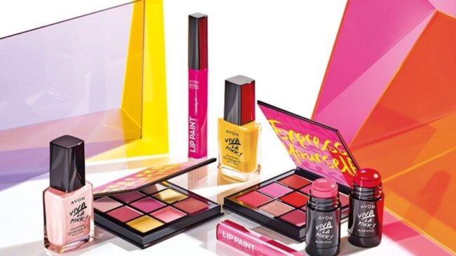 Avon lanza una nueva colección de maquillaje inspirada en el color rosa