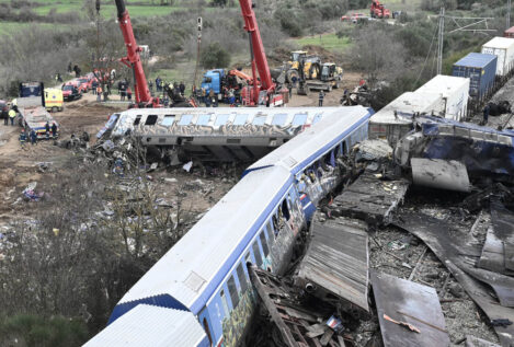Suben a 42 los muertos en el peor accidente ferroviario de Grecia