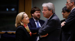 Bruselas advierte a Sánchez: la situación fiscal es «muy difícil» y la deuda «bastante elevada»