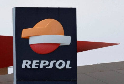 Repsol invertirá hasta 909,7 millones de euros en recomprar el 2,64% de su capital